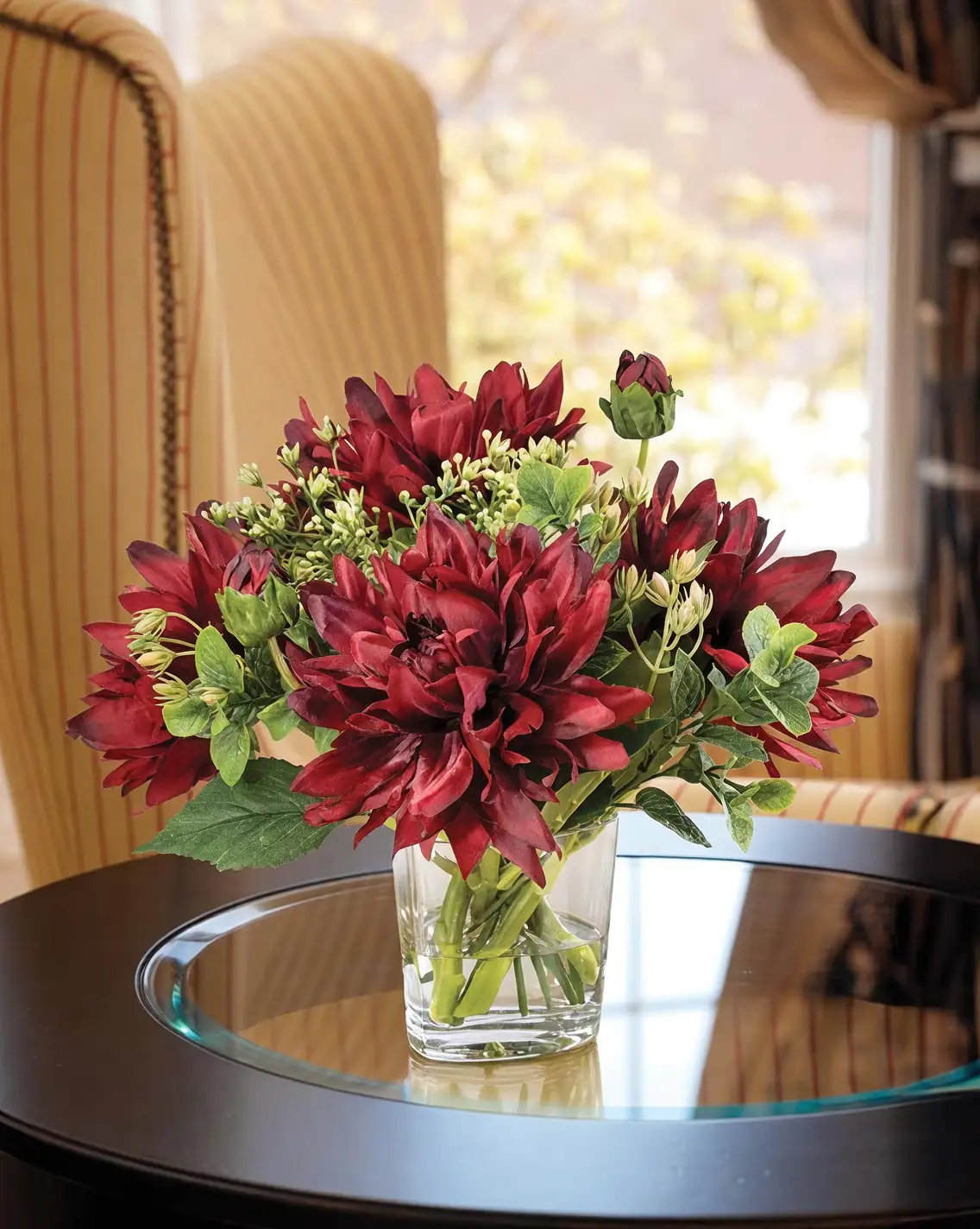 dahlia living room arrangement