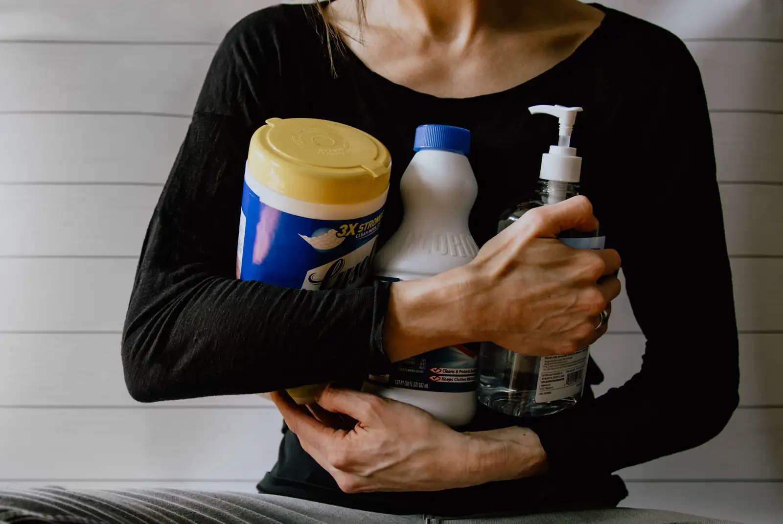 mixing cleaning chemicals warning