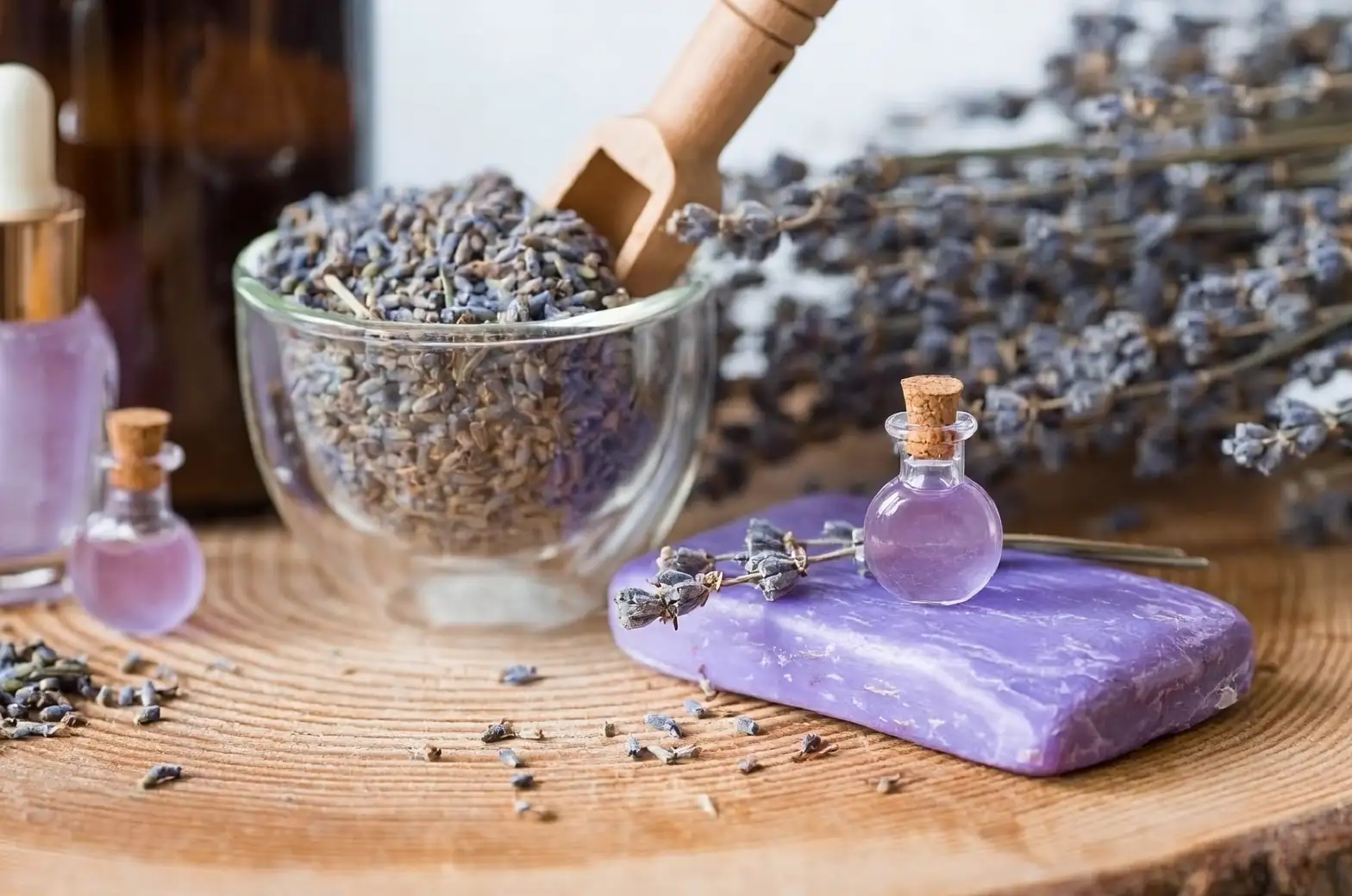 lavender essential oil spa